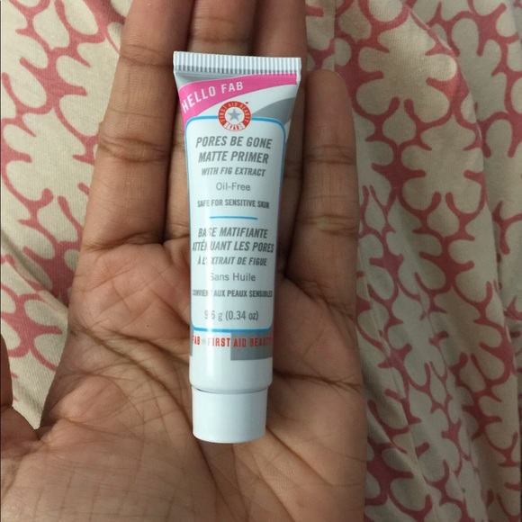 First aid beauty pore be gone primer - Picture 1 of 2